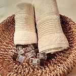 Apartment Panthea